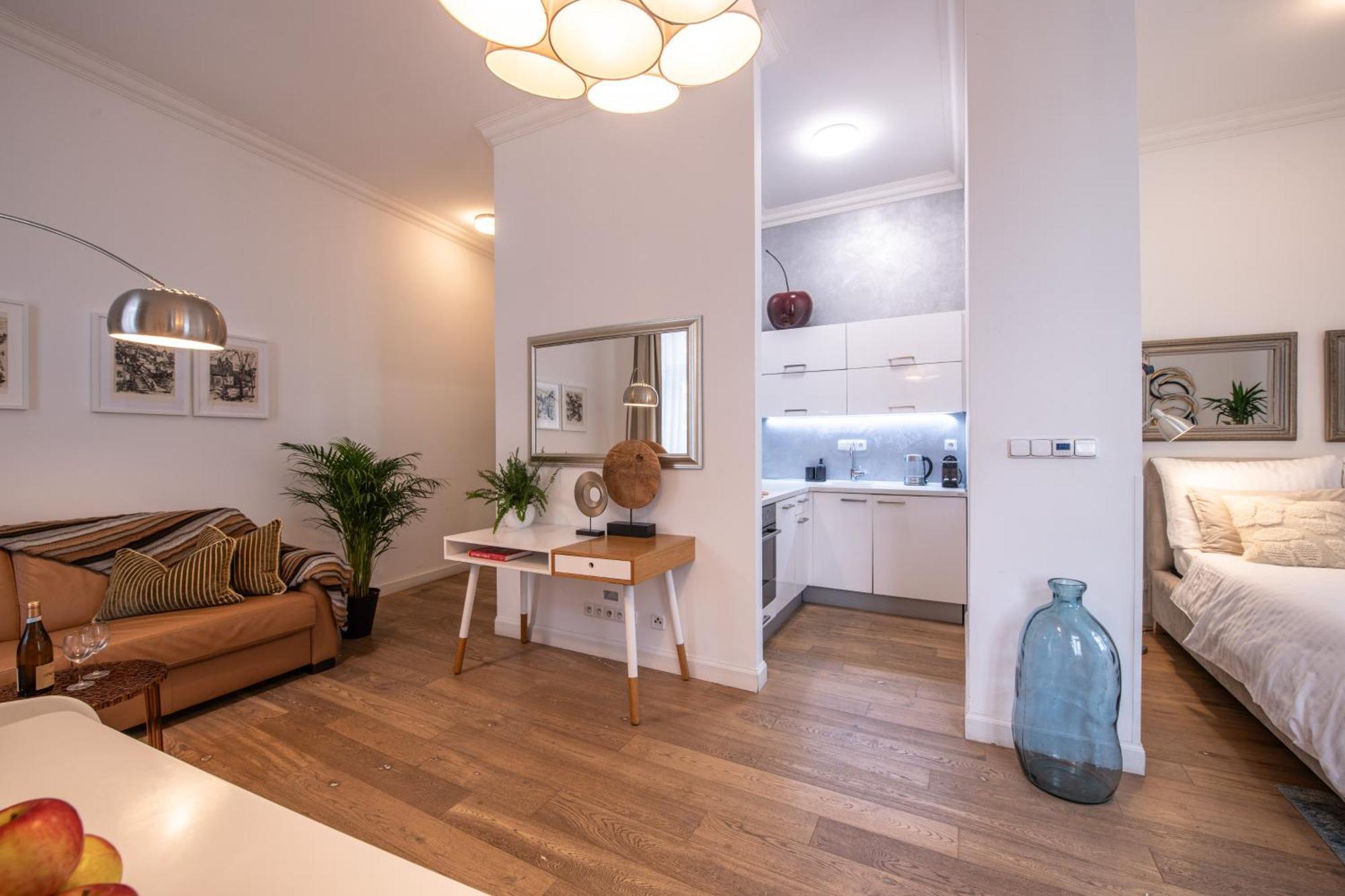 Modern Downtown Apt - Renovated, On Ideal Location Прага Екстериор снимка