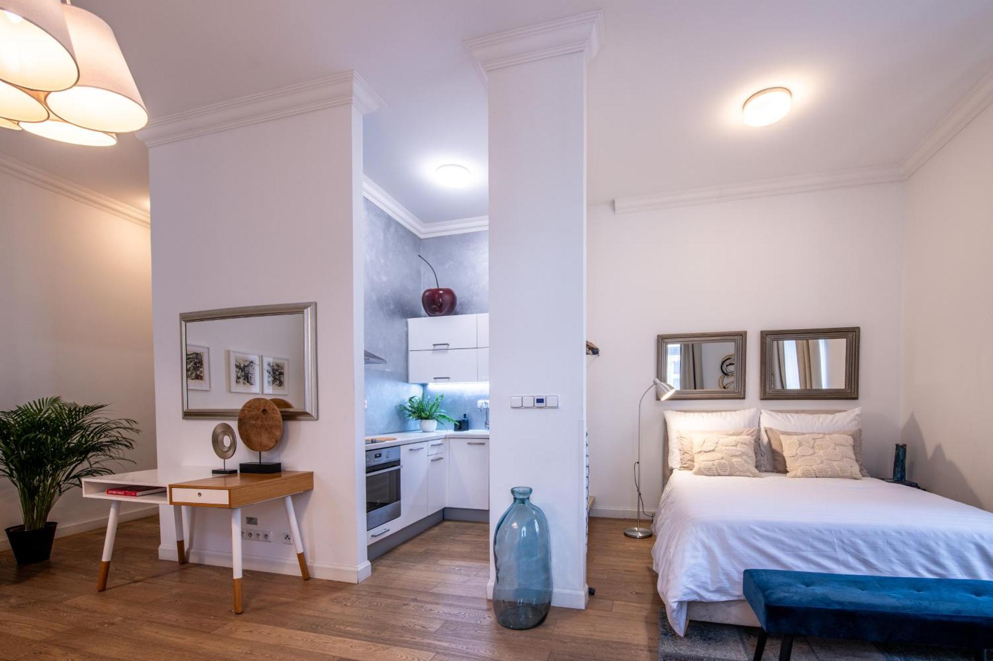 Modern Downtown Apt - Renovated, On Ideal Location Прага Екстериор снимка
