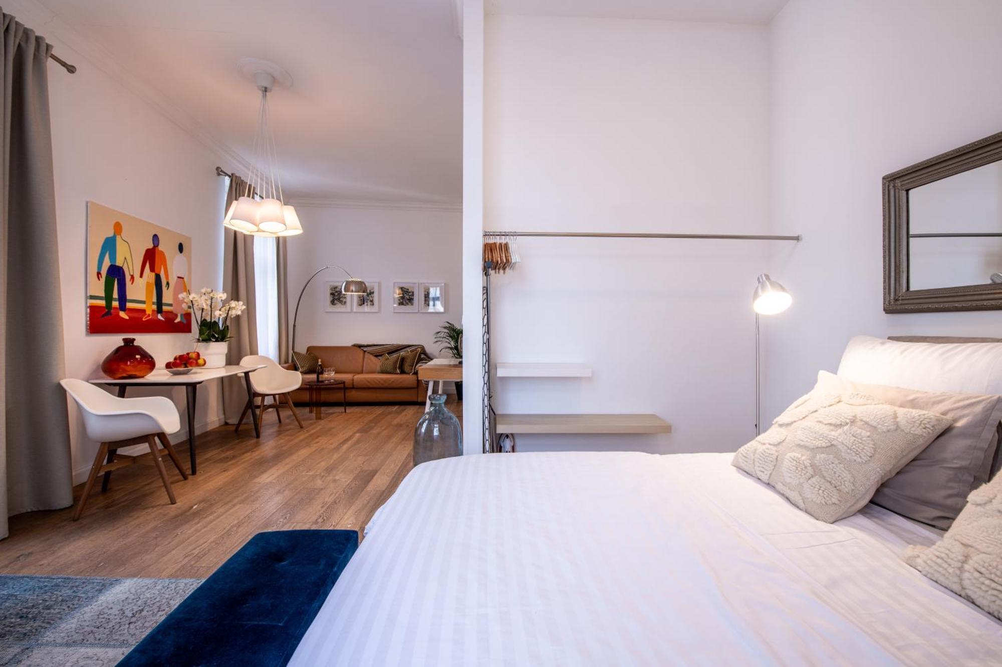 Modern Downtown Apt - Renovated, On Ideal Location Прага Екстериор снимка