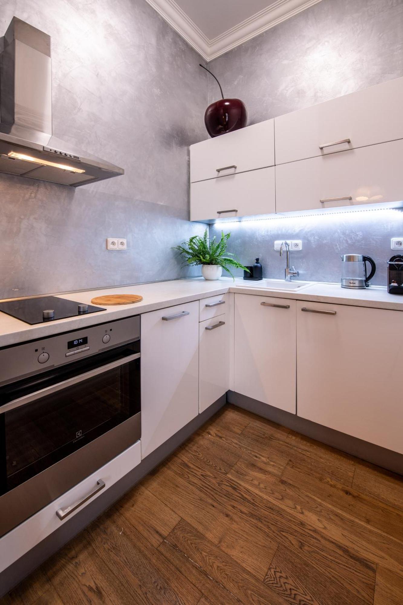 Modern Downtown Apt - Renovated, On Ideal Location Прага Екстериор снимка
