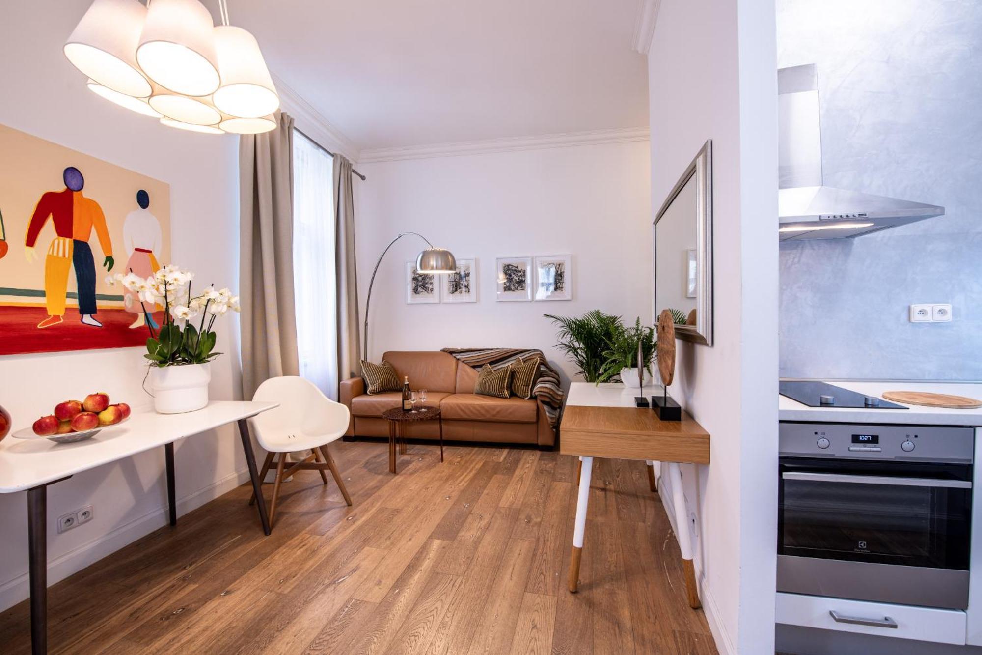 Modern Downtown Apt - Renovated, On Ideal Location Прага Екстериор снимка